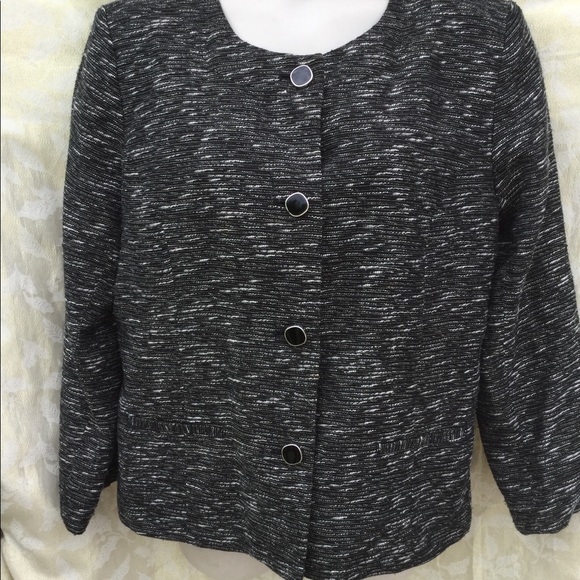 JM Collection size 18 button down lined jacket - Picture 7 of 7